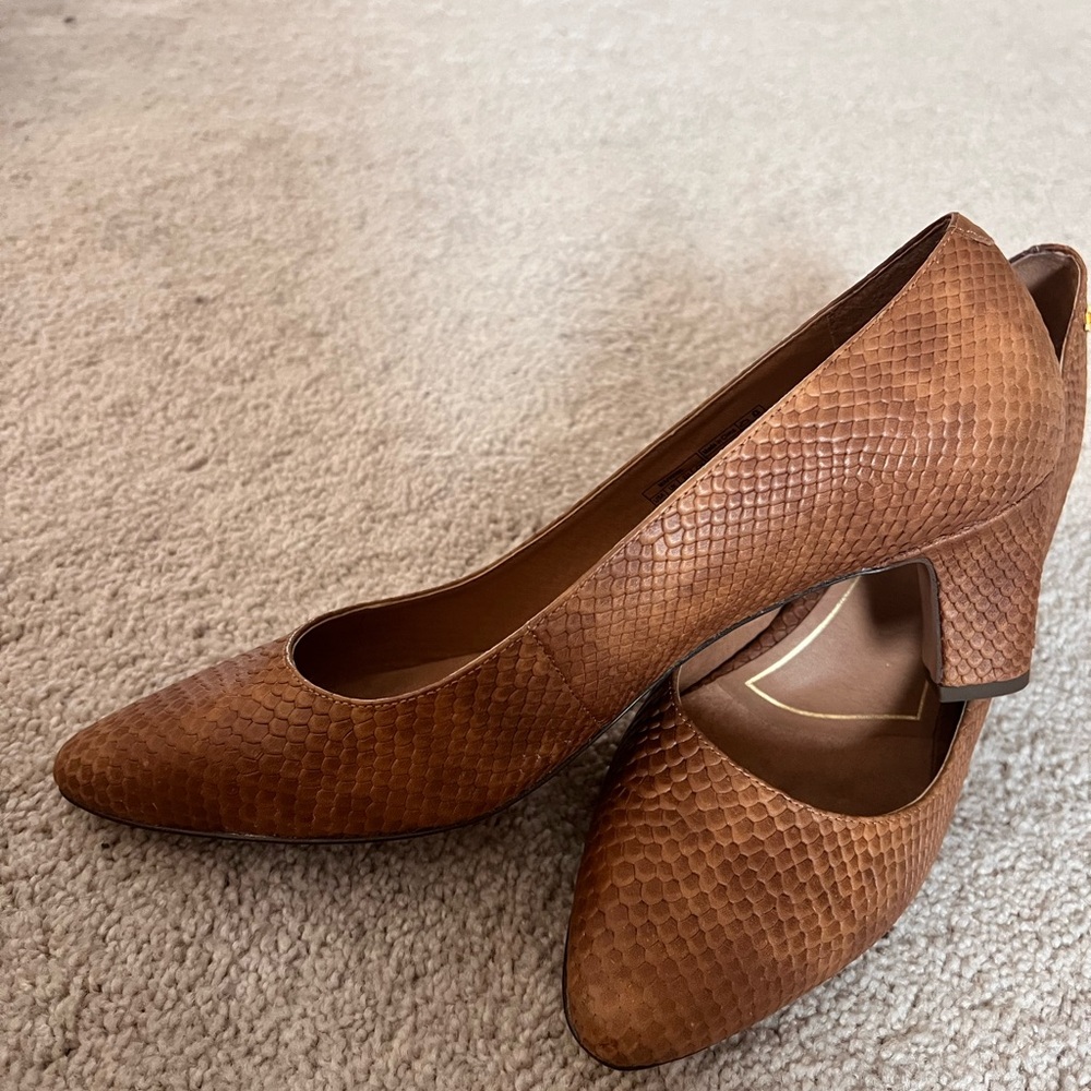 Vionic Mia Block Heel Pumps – Brown - Picture 3 of 4